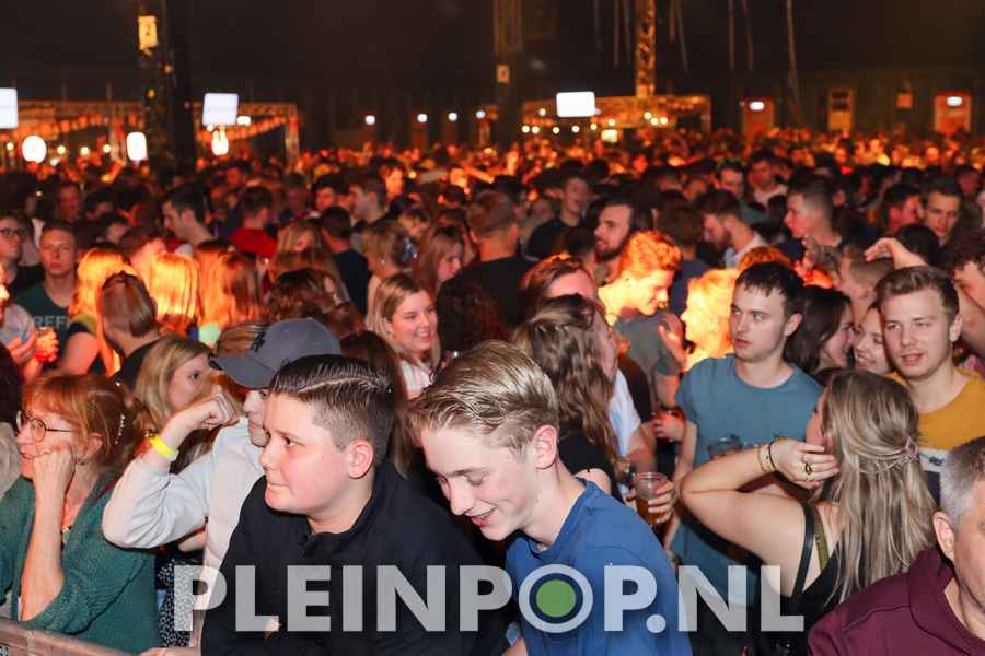 Publiek    Bezoekers (172)